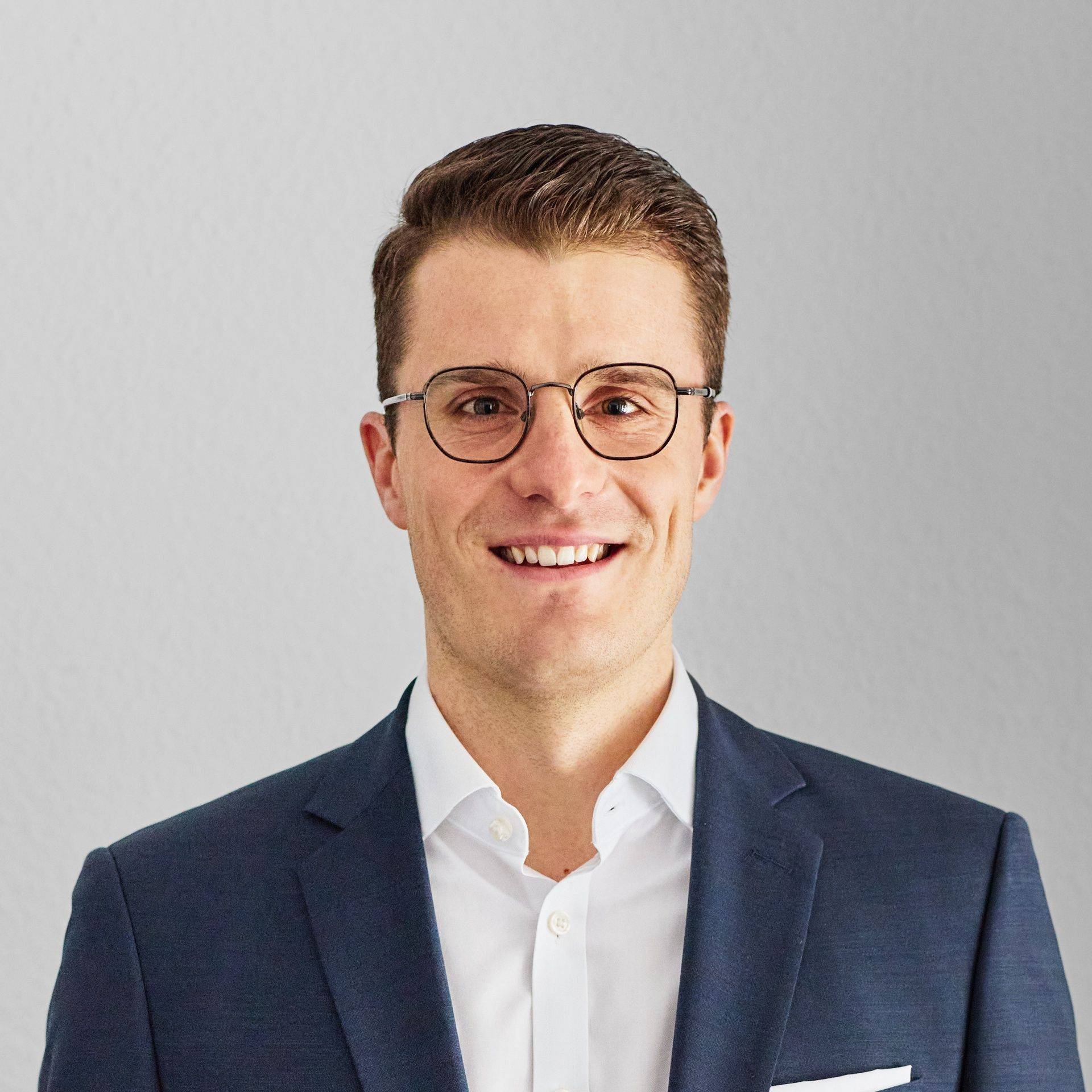 Portraitbild Adrian Wolff